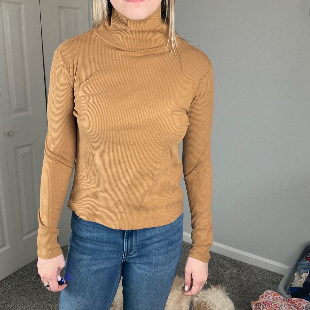 Old Navy Ribbed Turtleneck
